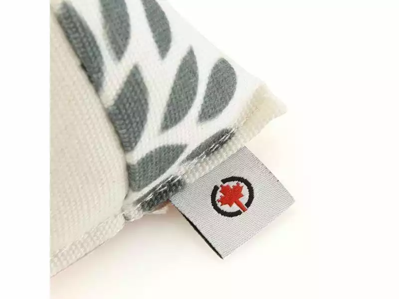 CanadianCat Katzenminze-Spielzeug Mini-Pyramiden, 3er Set, Beige 5 CanadianCat Katzenminze-Spielzeug Mini-Pyramiden, 3er Set, Beige – Bild 3