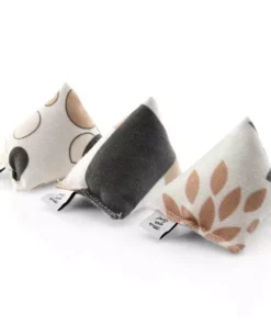 CanadianCat Baldrian-Spielzeug Mini-Pyramiden, 3er Set, Beige