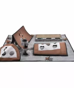 CanadianCat Katzen-Spielzeug Activity Teppich Coleen, 90 x 110 x 27.5 cm